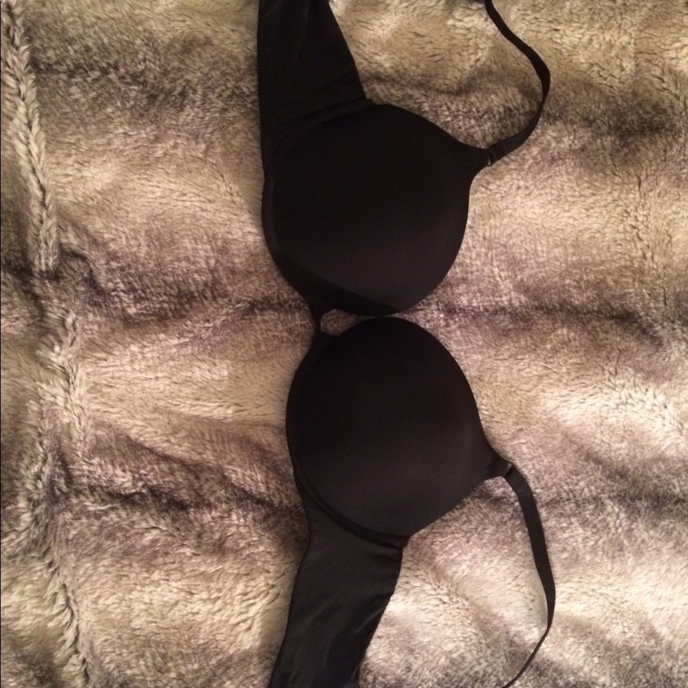 Victoria secret / pink bra size 36D.